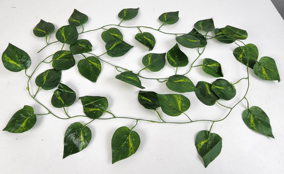 Josh's Frogs Artificial Evergreen Vine