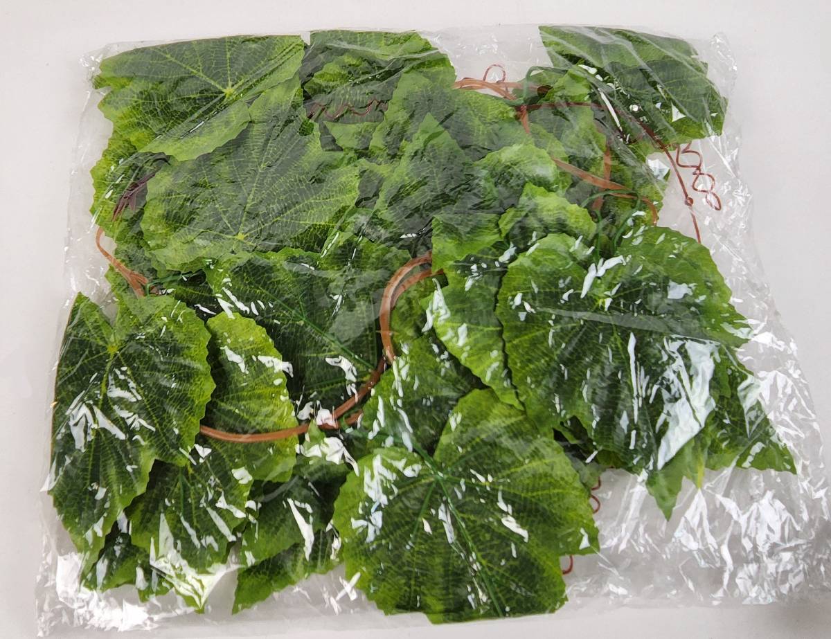 Josh's Frogs Artificial Grape Vine